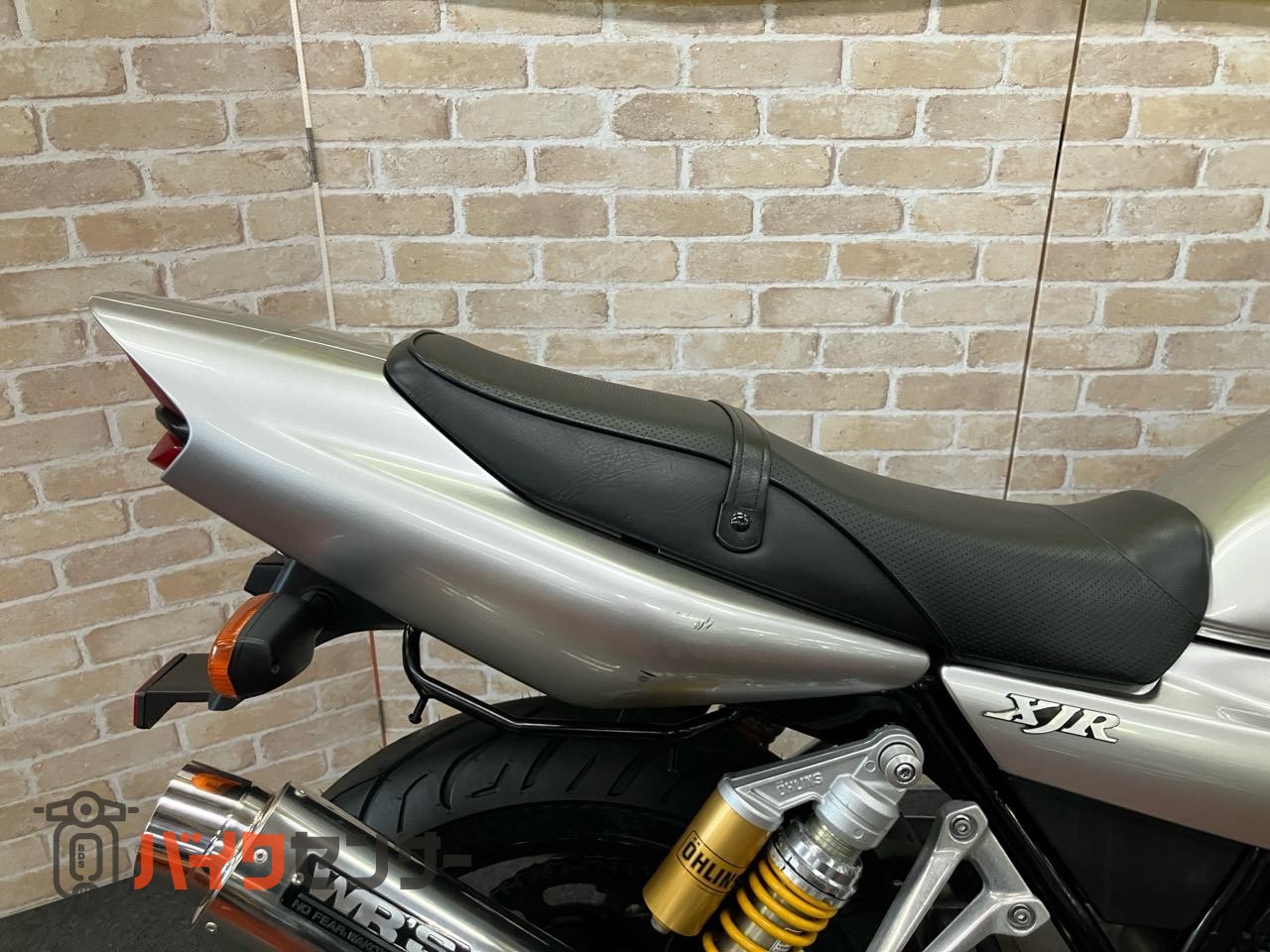 XJR400R オーリンズサスペンション　MOSキャリパー　WR'Sフルエキゾースト装着_8