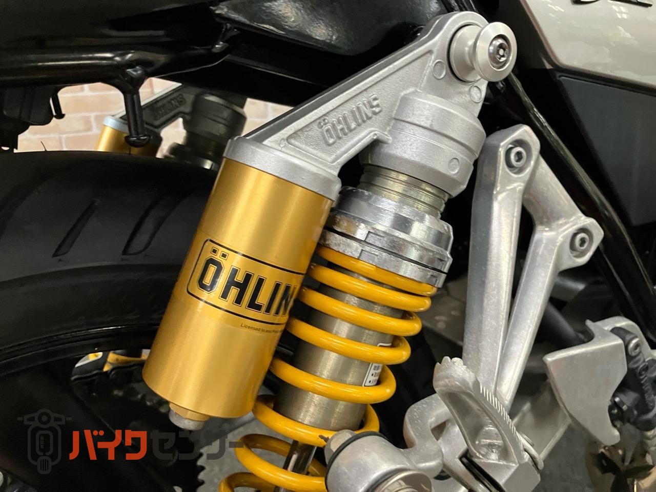 XJR400R オーリンズサスペンション　MOSキャリパー　WR'Sフルエキゾースト装着_13