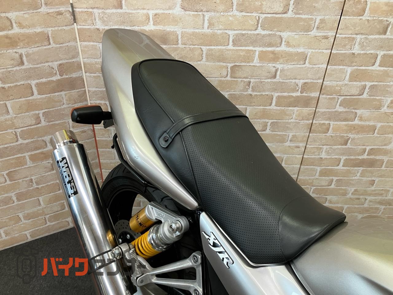 XJR400R オーリンズサスペンション　MOSキャリパー　WR'Sフルエキゾースト装着_14