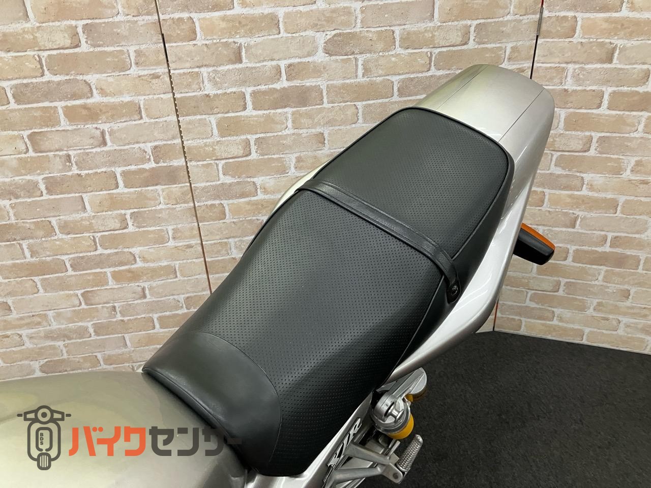 XJR400R オーリンズサスペンション　MOSキャリパー　WR'Sフルエキゾースト装着_20