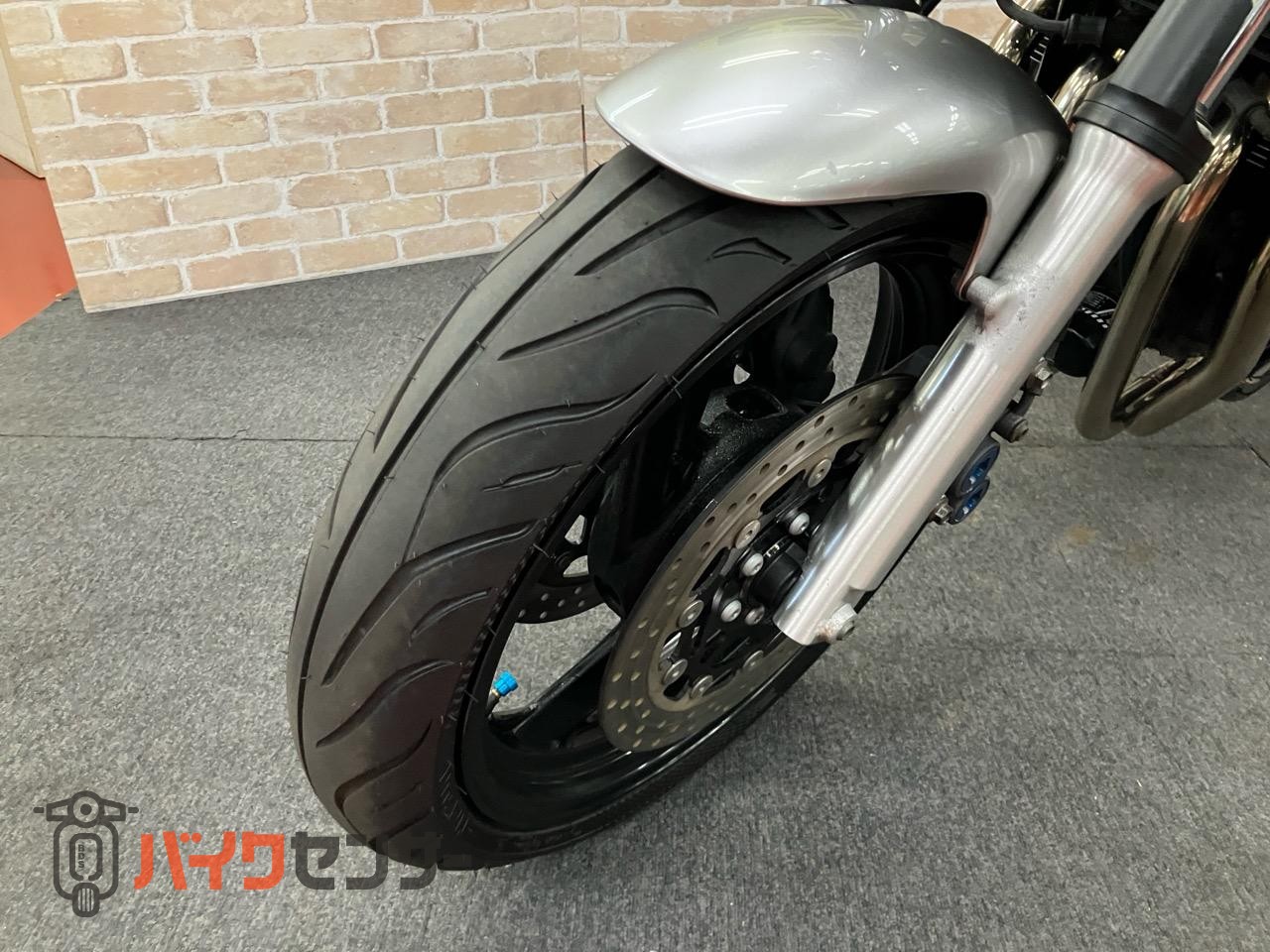 XJR400R オーリンズサスペンション　MOSキャリパー　WR'Sフルエキゾースト装着_21