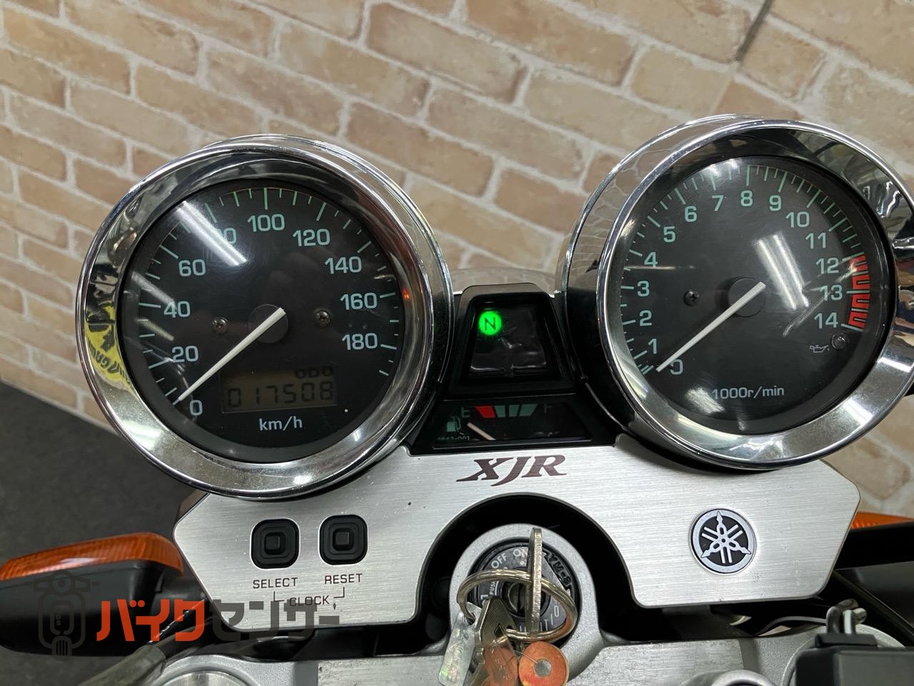 XJR400R オーリンズサスペンション　MOSキャリパー　WR'Sフルエキゾースト装着_33