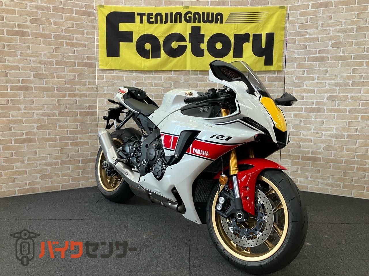 YZF-R1　2022年　RN65Jモデル　WGP参戦60周年アニバーサリーカラー_2