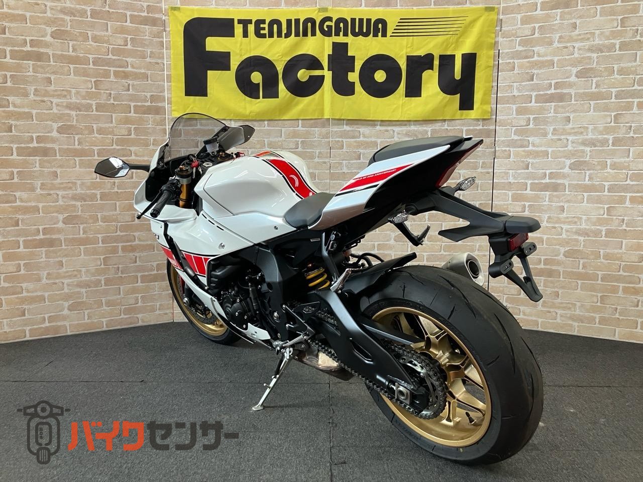 YZF-R1　2022年　RN65Jモデル　WGP参戦60周年アニバーサリーカラー_5