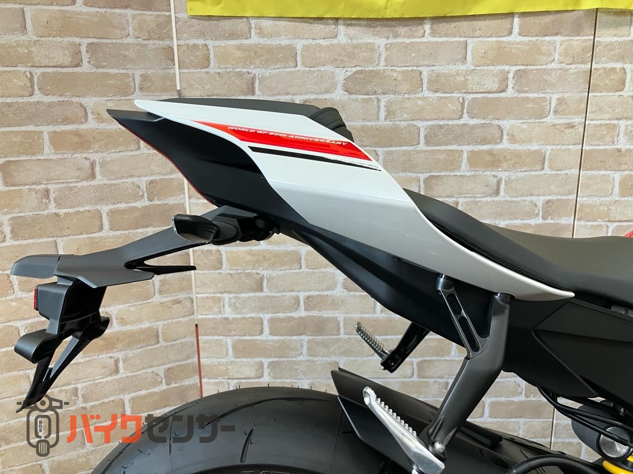 YZF-R1　2022年　RN65Jモデル　WGP参戦60周年アニバーサリーカラー_9