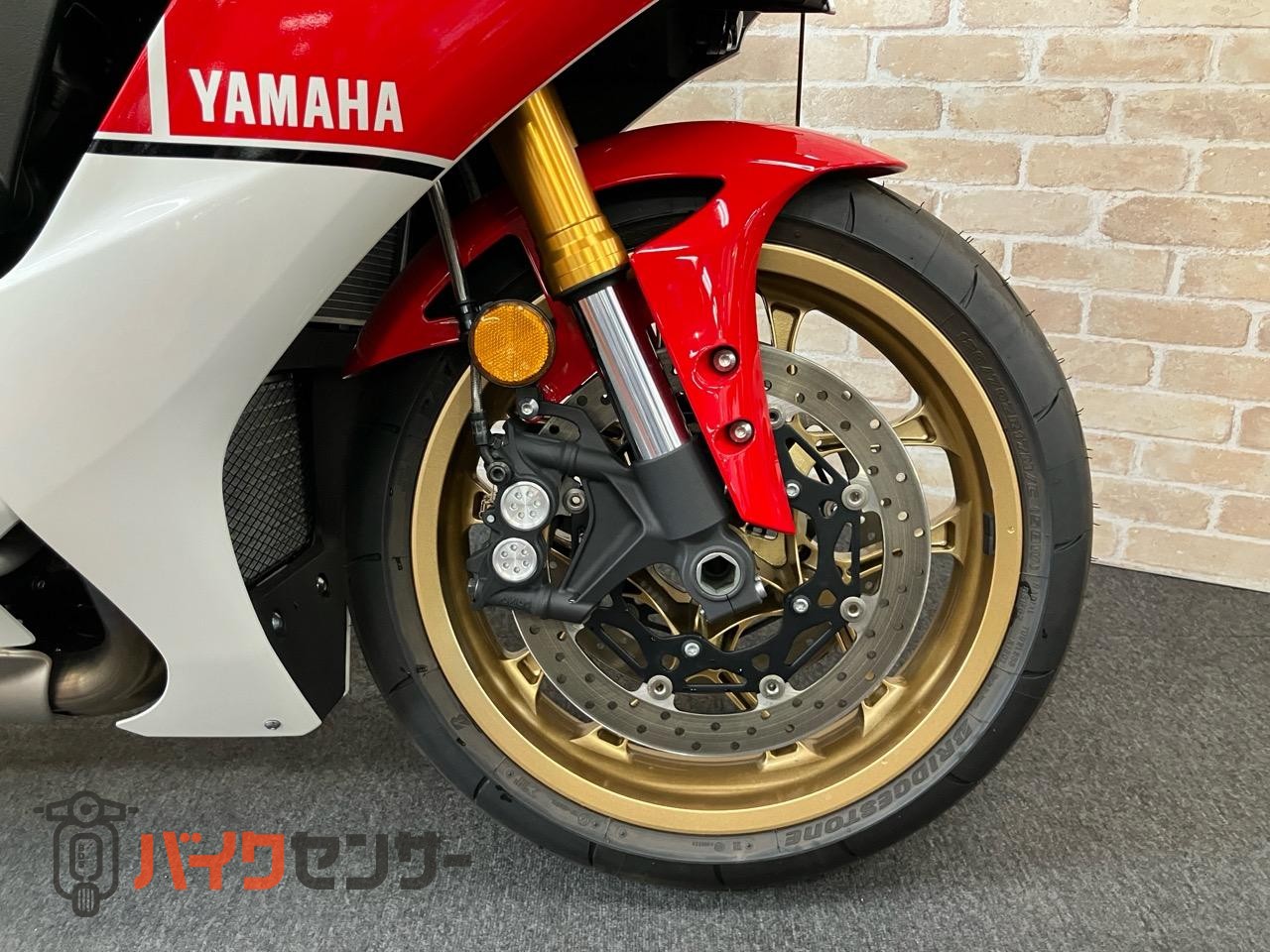 YZF-R1　2022年　RN65Jモデル　WGP参戦60周年アニバーサリーカラー_11
