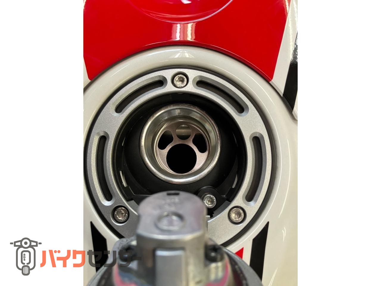YZF-R1　2022年　RN65Jモデル　WGP参戦60周年アニバーサリーカラー_25