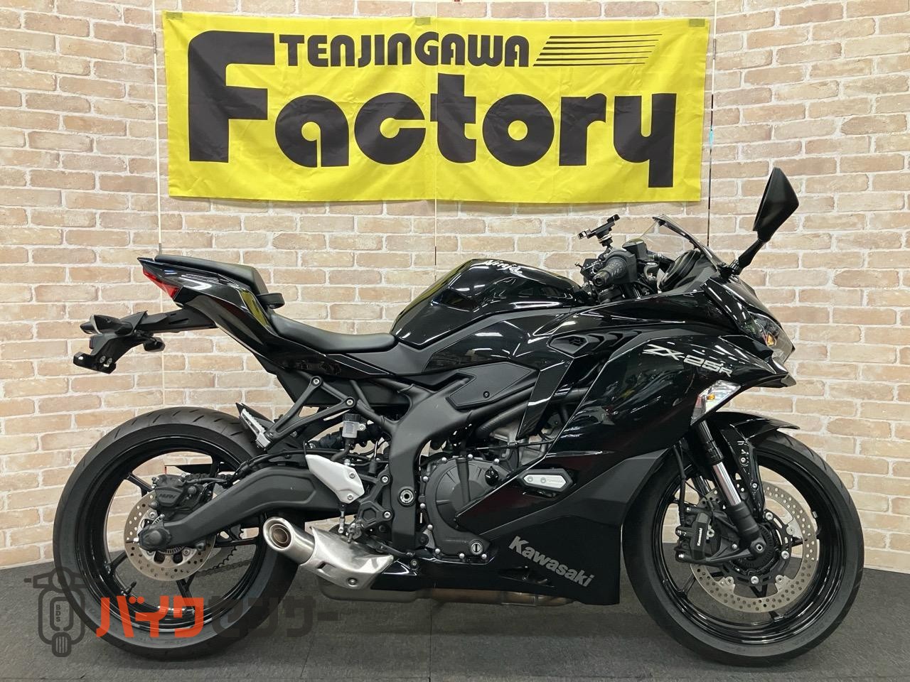 NINJA ZX-25R サイドスライダー　クイックシフター　ETC スマホホルダー装着_0