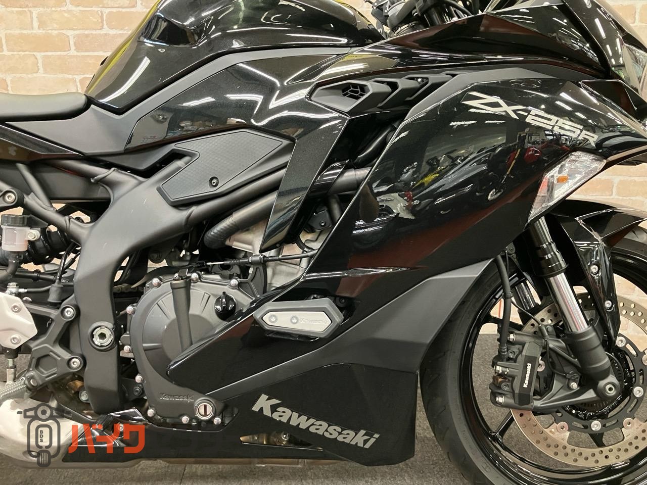 NINJA ZX-25R サイドスライダー　クイックシフター　ETC スマホホルダー装着_9