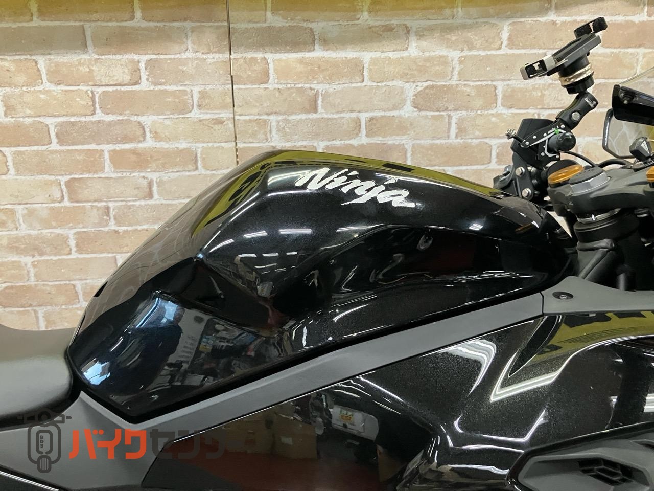 NINJA ZX-25R サイドスライダー　クイックシフター　ETC スマホホルダー装着_10