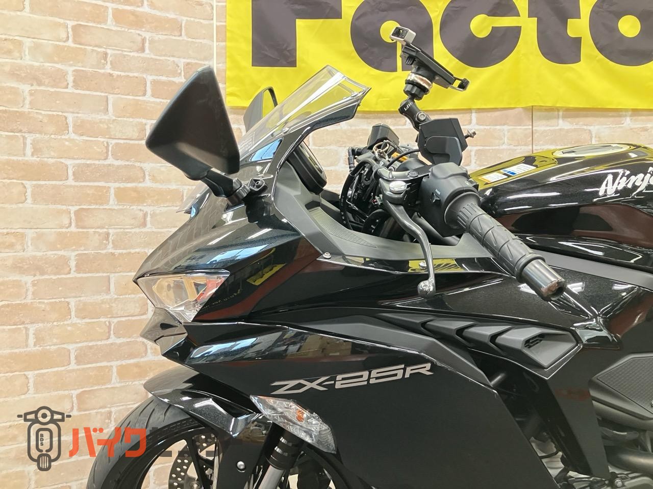 NINJA ZX-25R サイドスライダー　クイックシフター　ETC スマホホルダー装着_29