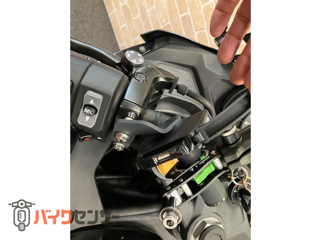 NINJA ZX-25R サイドスライダー　クイックシフター　ETC スマホホルダー装着_31