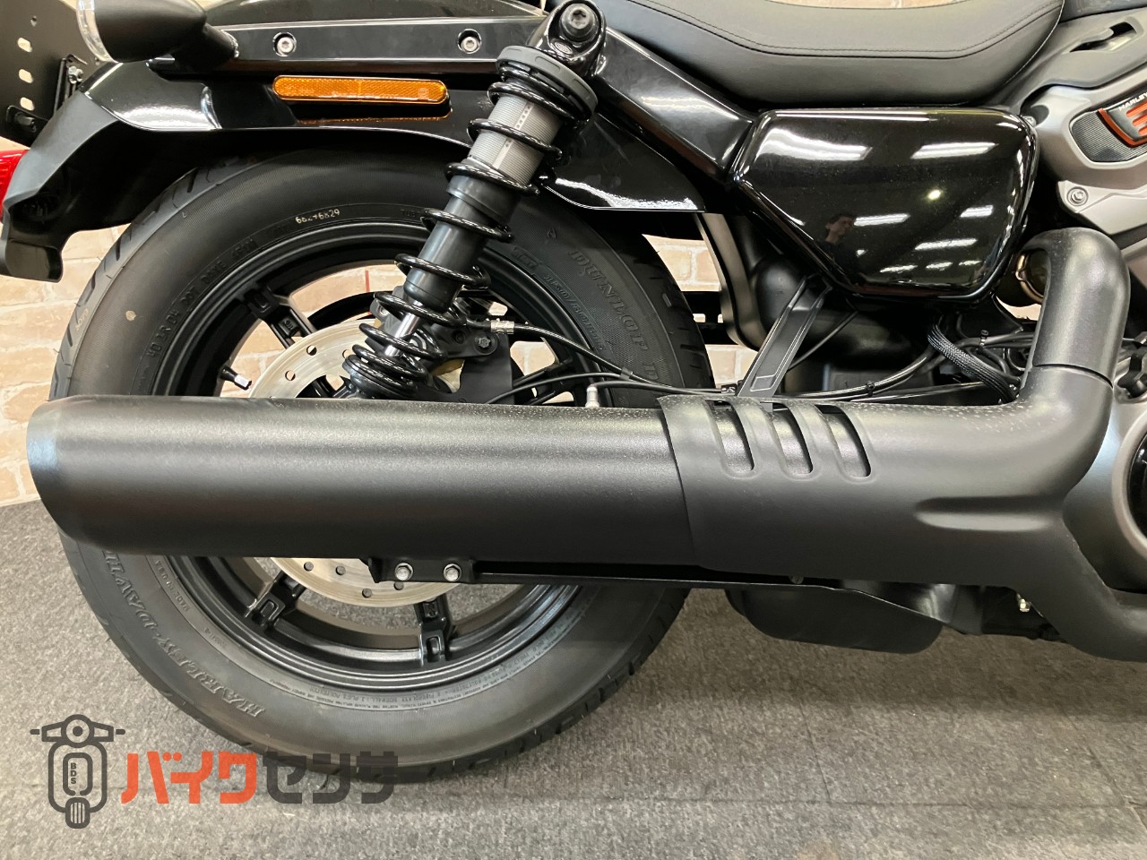 RH975 ナイトスター 　ハーレー純正OP エンジンカバー　グリップ　ステップ　装着_15