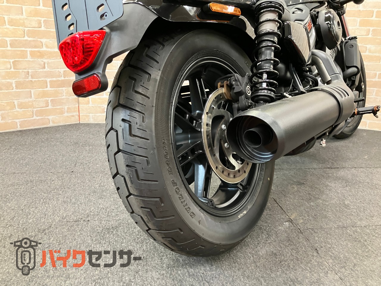 RH975 ナイトスター 　ハーレー純正OP エンジンカバー　グリップ　ステップ　装着_17