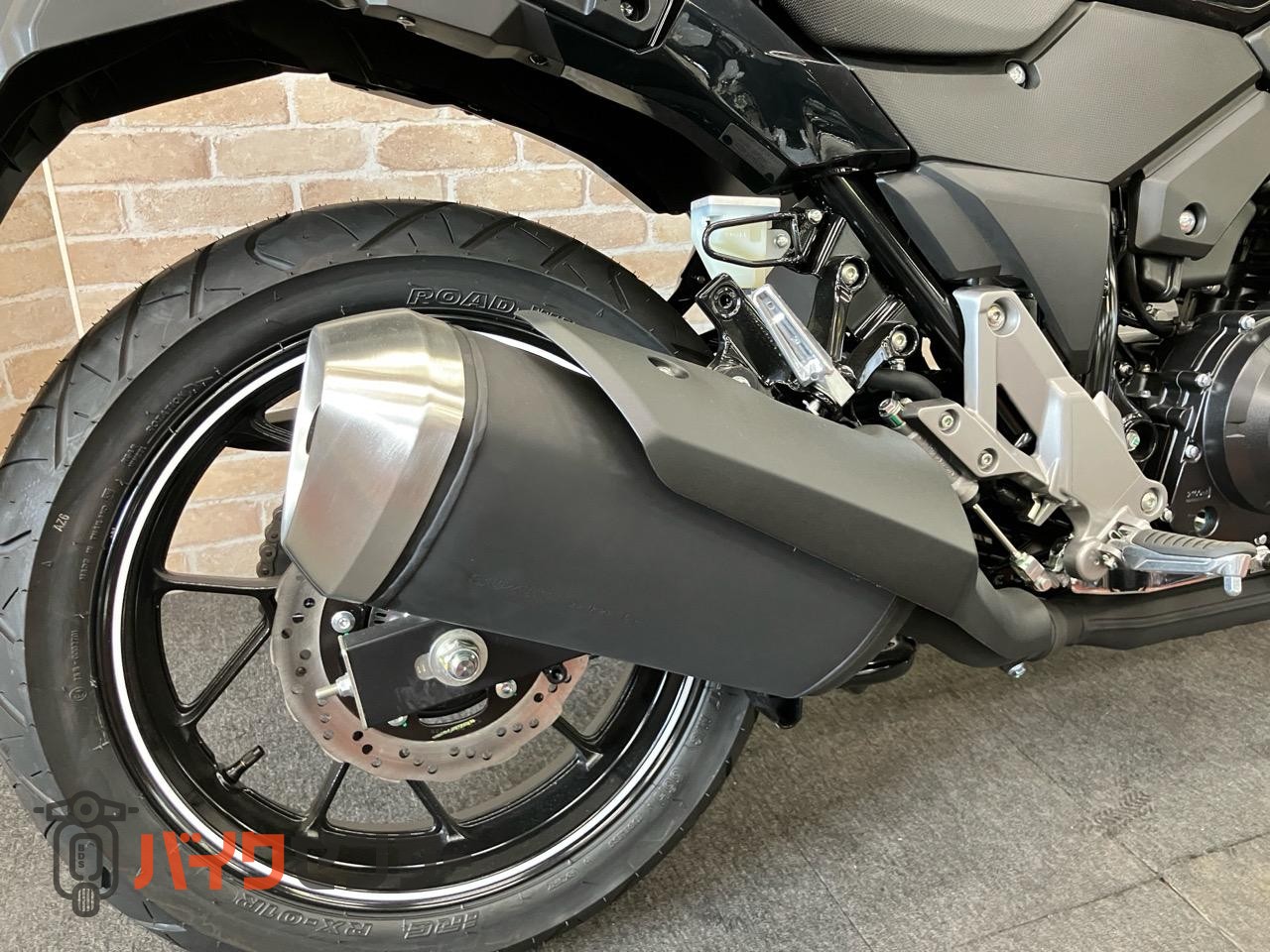 Vストローム250 M4モデル　２気筒エンジン_11
