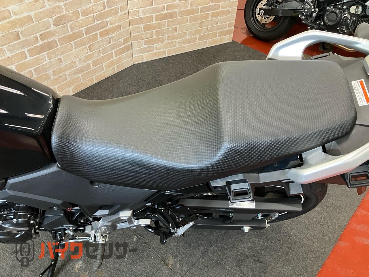 Vストローム250 M4モデル　２気筒エンジン_13