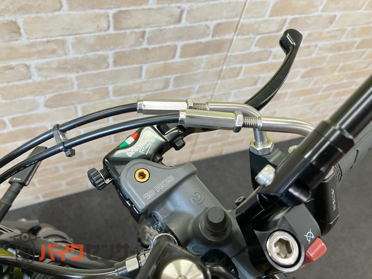 Z900RS　OZホイール　ウィリーパーツ多数　ブレンボ　SP忠男　オーリンズ　ロングテール　シート　フルカスタム仕様_15