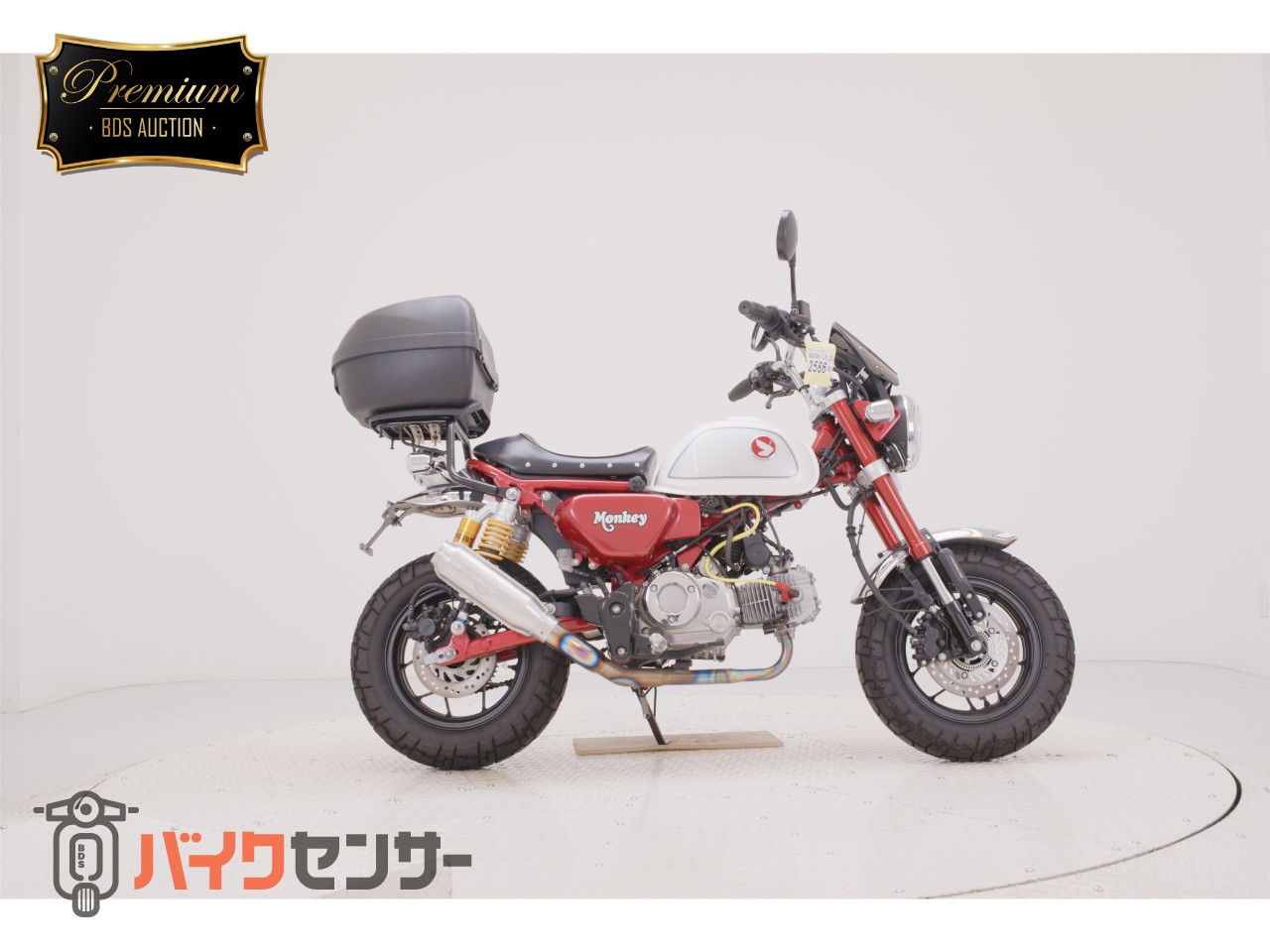 モンキー125  オーリンズリアサス　モリワキマフラー　フェンダーレス　フロントダウンフェンダー　パワーフィルター　シート等カスタム_0