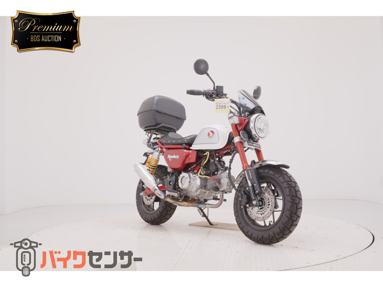 モンキー125  オーリンズリアサス　モリワキマフラー　フェンダーレス　フロントダウンフェンダー　パワーフィルター　シート等カスタム_2