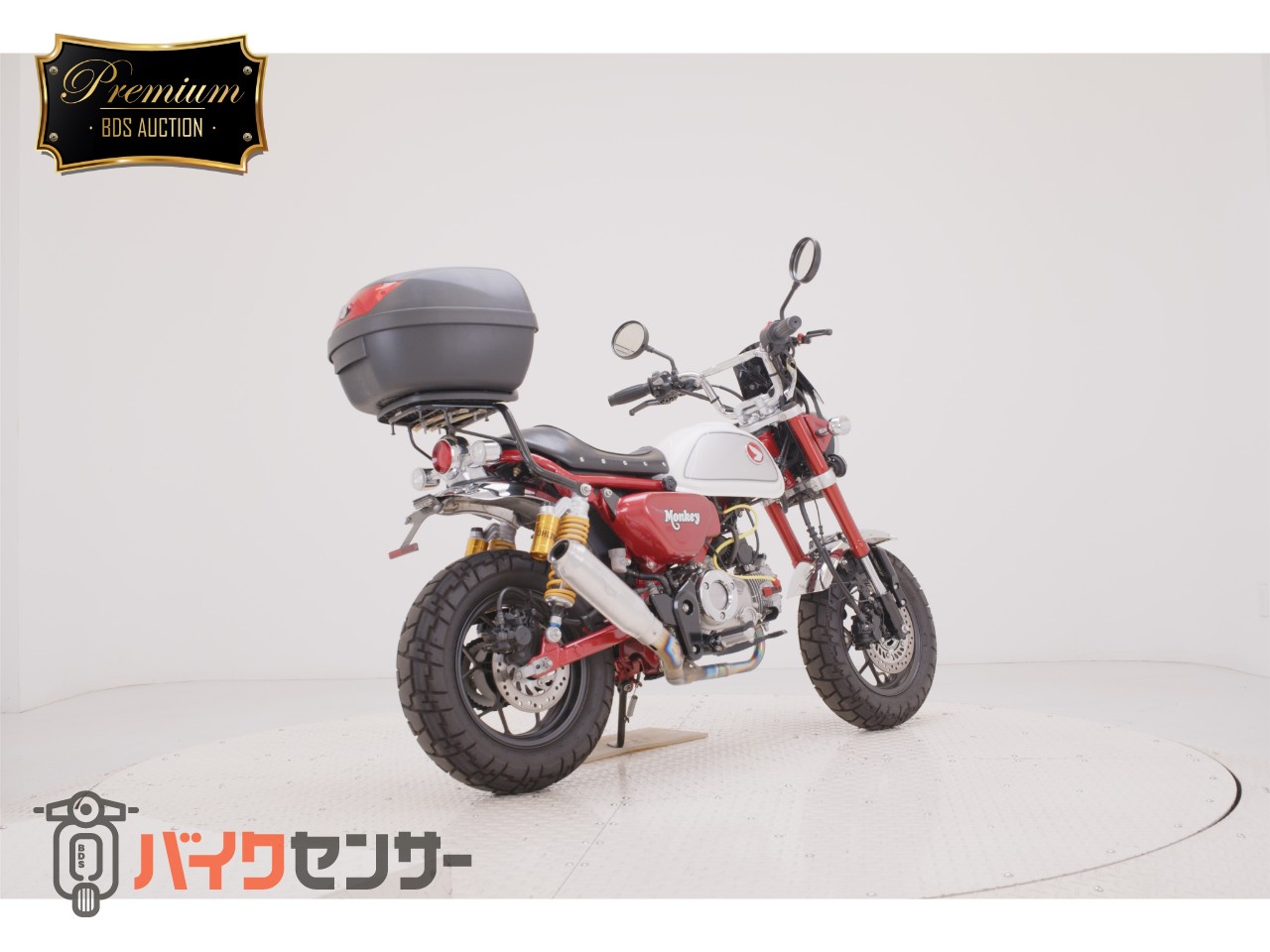 モンキー125  オーリンズリアサス　モリワキマフラー　フェンダーレス　フロントダウンフェンダー　パワーフィルター　シート等カスタム_4