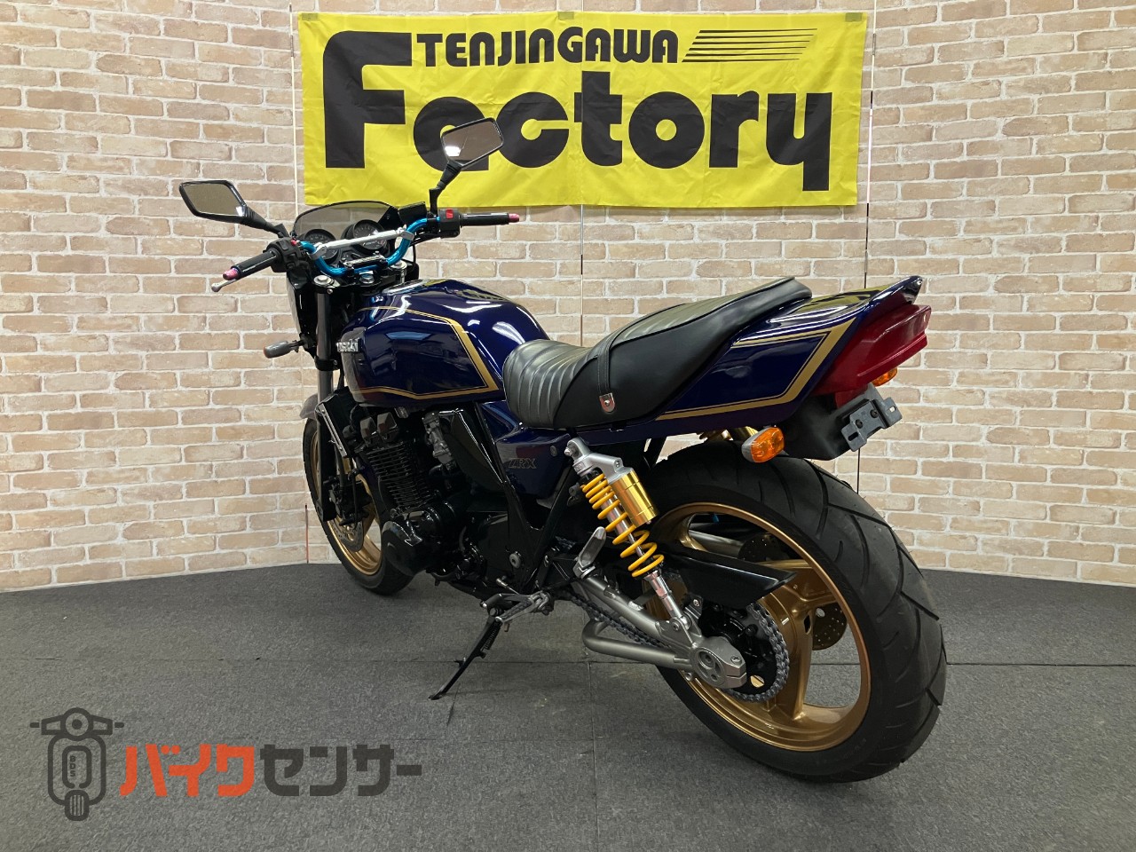 ZRX400　ＺＲＸ４００　マーク２カラー＆ゴールドホイールオリジナルペイント　モリワキショート　マルチリフレクター　社外リアサス_4