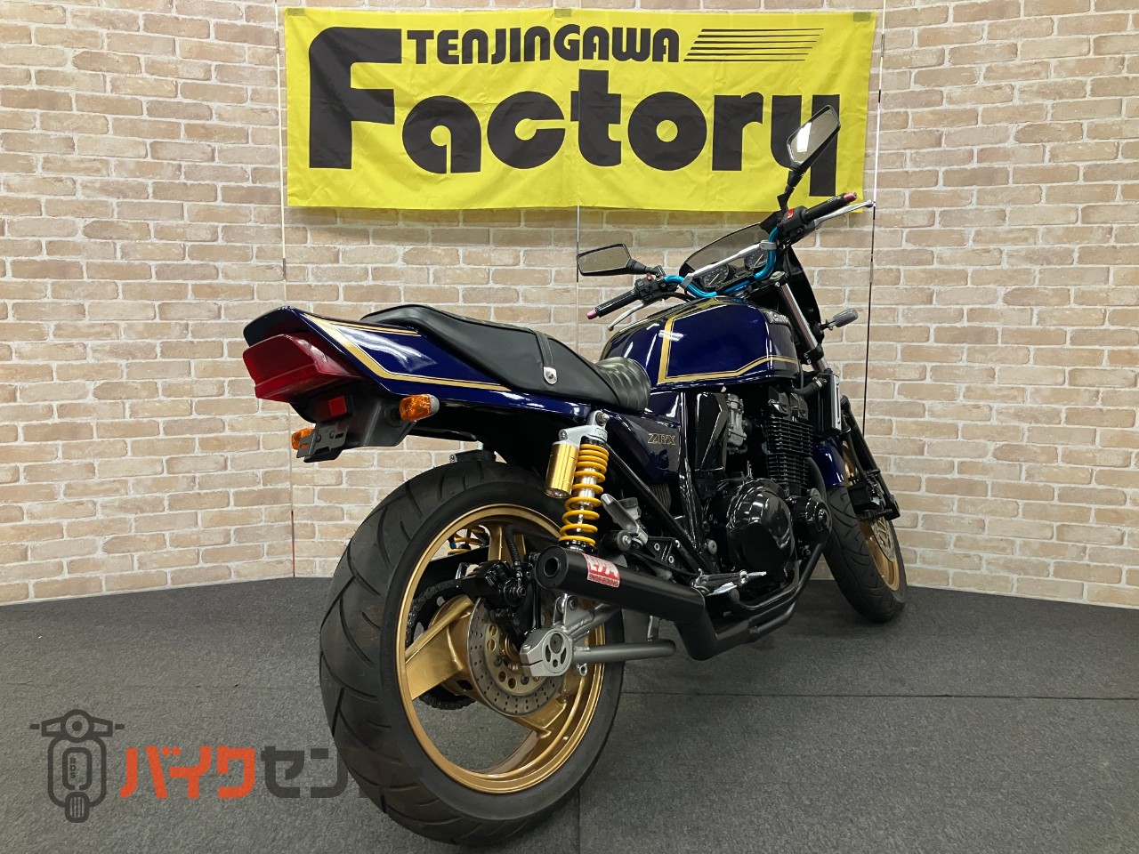 ZRX400　ＺＲＸ４００　マーク２カラー＆ゴールドホイールオリジナルペイント　モリワキショート　マルチリフレクター　社外リアサス_5