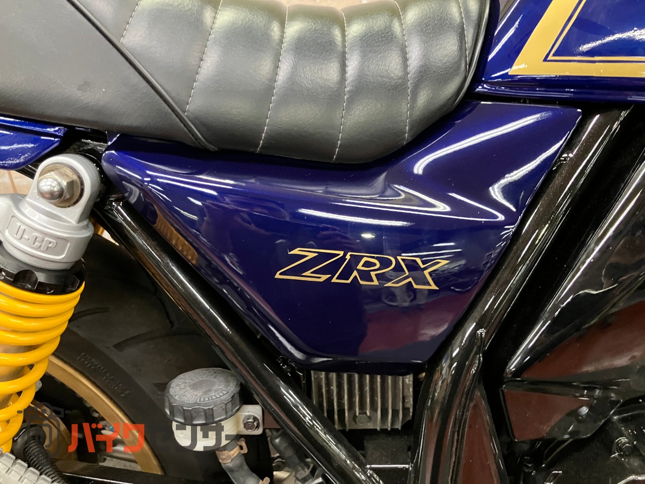 ZRX400　ＺＲＸ４００　マーク２カラー＆ゴールドホイールオリジナルペイント　モリワキショート　マルチリフレクター　社外リアサス_7