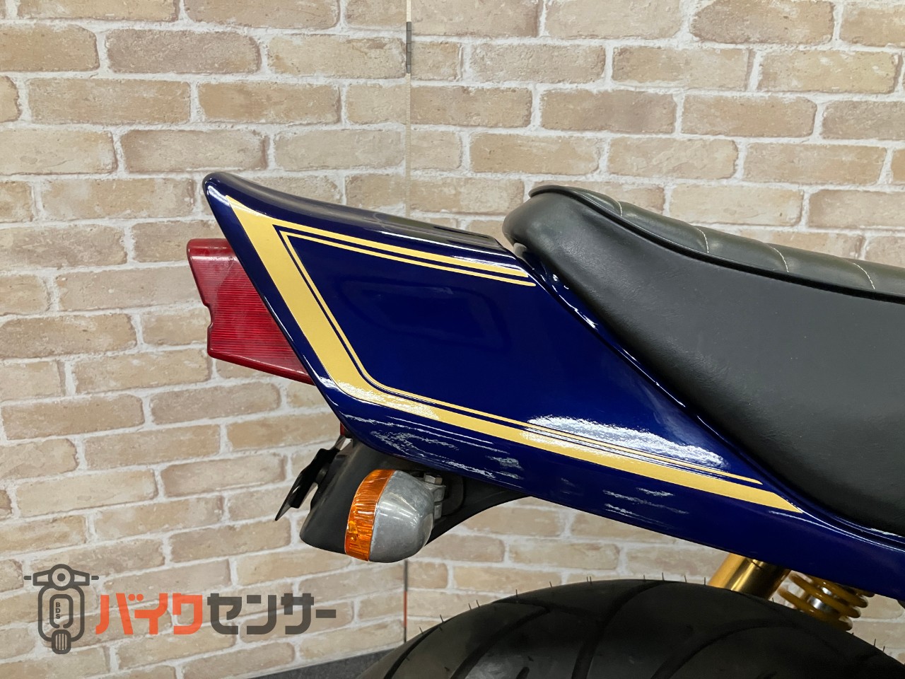 ZRX400　ＺＲＸ４００　マーク２カラー＆ゴールドホイールオリジナルペイント　モリワキショート　マルチリフレクター　社外リアサス_9