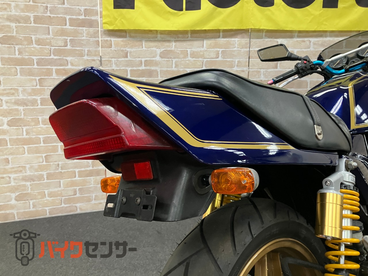 ZRX400　ＺＲＸ４００　マーク２カラー＆ゴールドホイールオリジナルペイント　モリワキショート　マルチリフレクター　社外リアサス_13