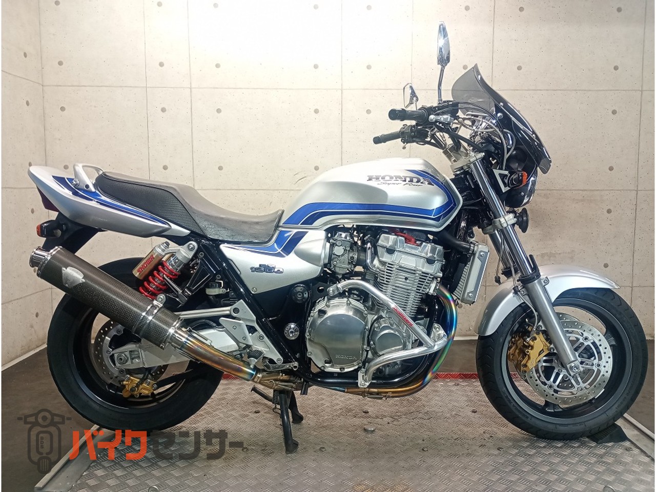 ホンダ CB1300 SUPER FOUR 2000年モデル SC40 4気筒