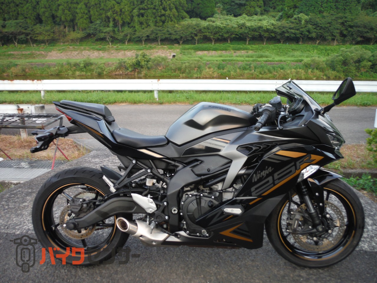 カワサキ NINJA ZX-25R 2022モデル スライダー ノーマルコンデ