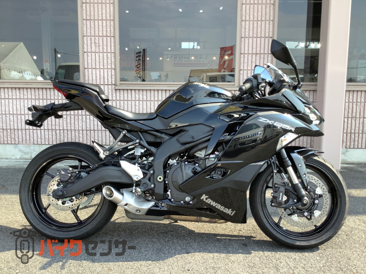 カワサキ ニンジャZX-25R フルノーマル ABS搭載 ヘルメット