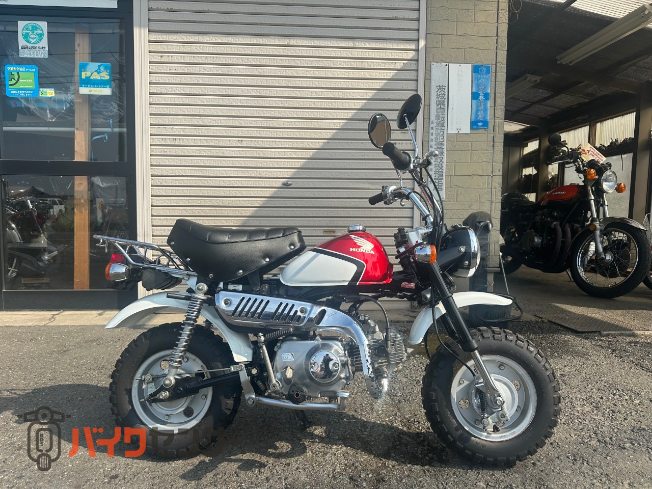ホンダ モンキースペシャル CBX1型赤白カラー フルノーマルオリジナル ホンダ モンキースペシャル CBX1型赤白カラー フルノーマルオリジナル