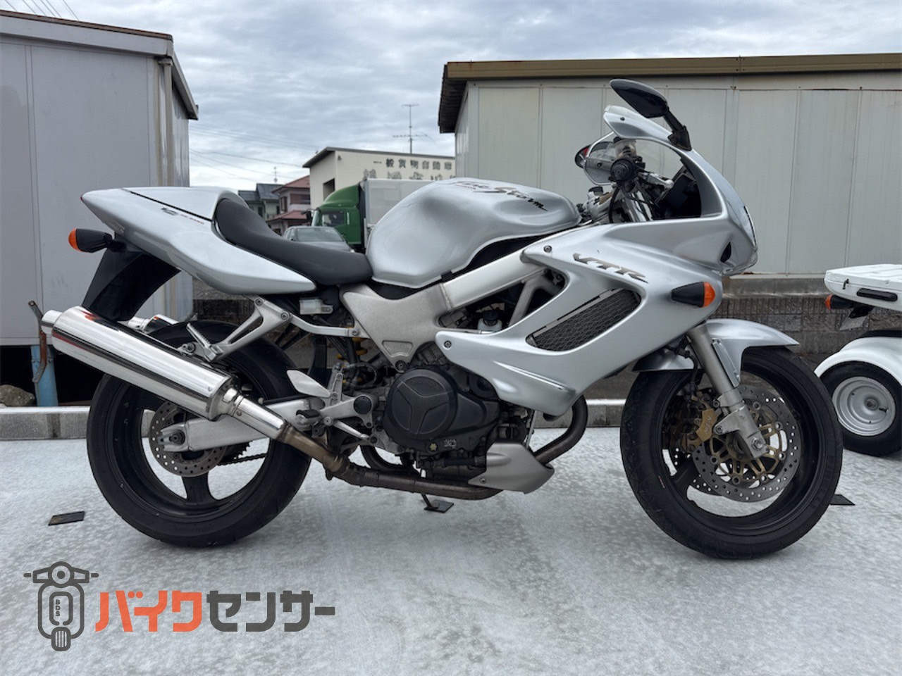 ホンダ VTR1000F ブーンシルバーメタリック Fire Storm SC36 