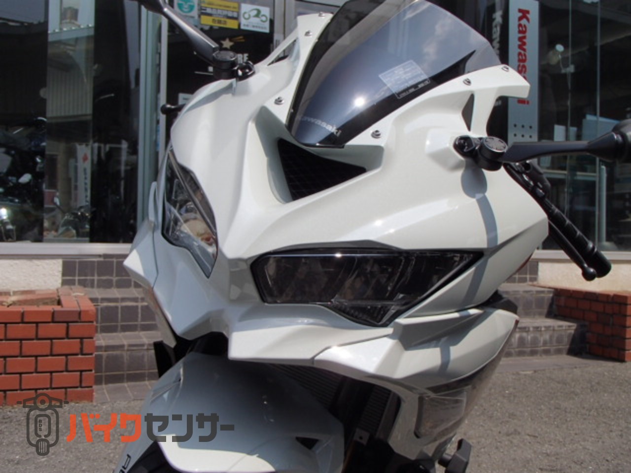 カワサキ NINJA ZX-4R SE 2026年モデル パールロボティック