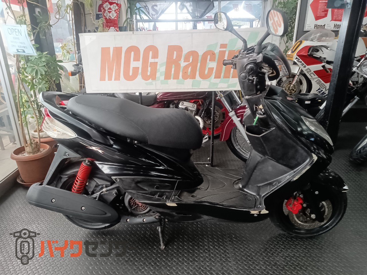 ヤマハ シグナス125XSR FIインジェクション 国内正規モデル