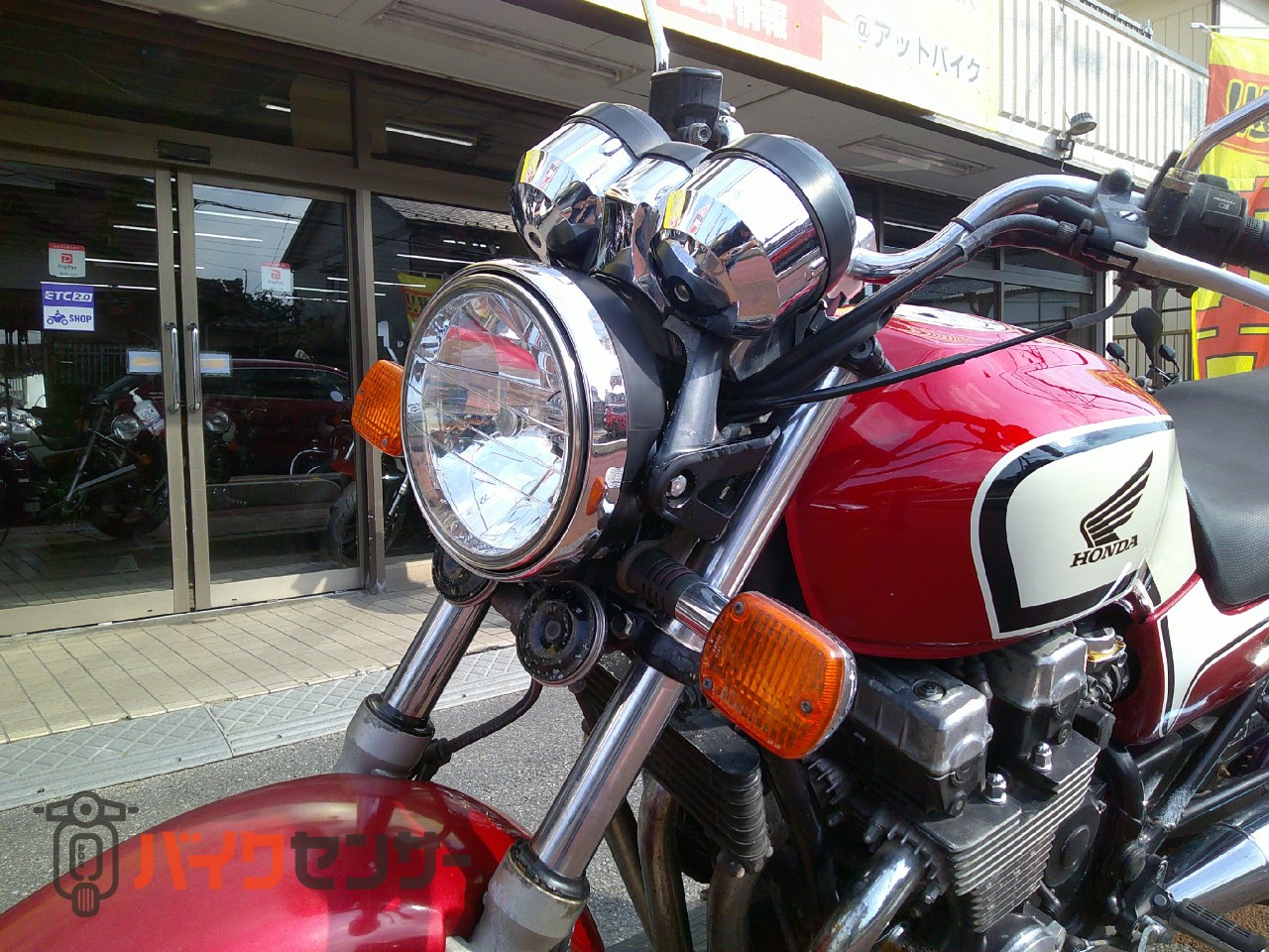 ホンダ CB750 RC42 空冷4サイクル4気筒エンジン レッド＆ホワイト 動画