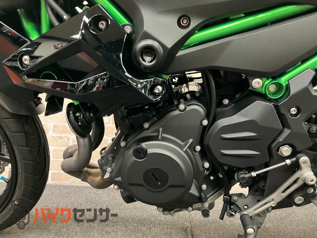 Z250 トリックスターイカヅチサイレンサー_9