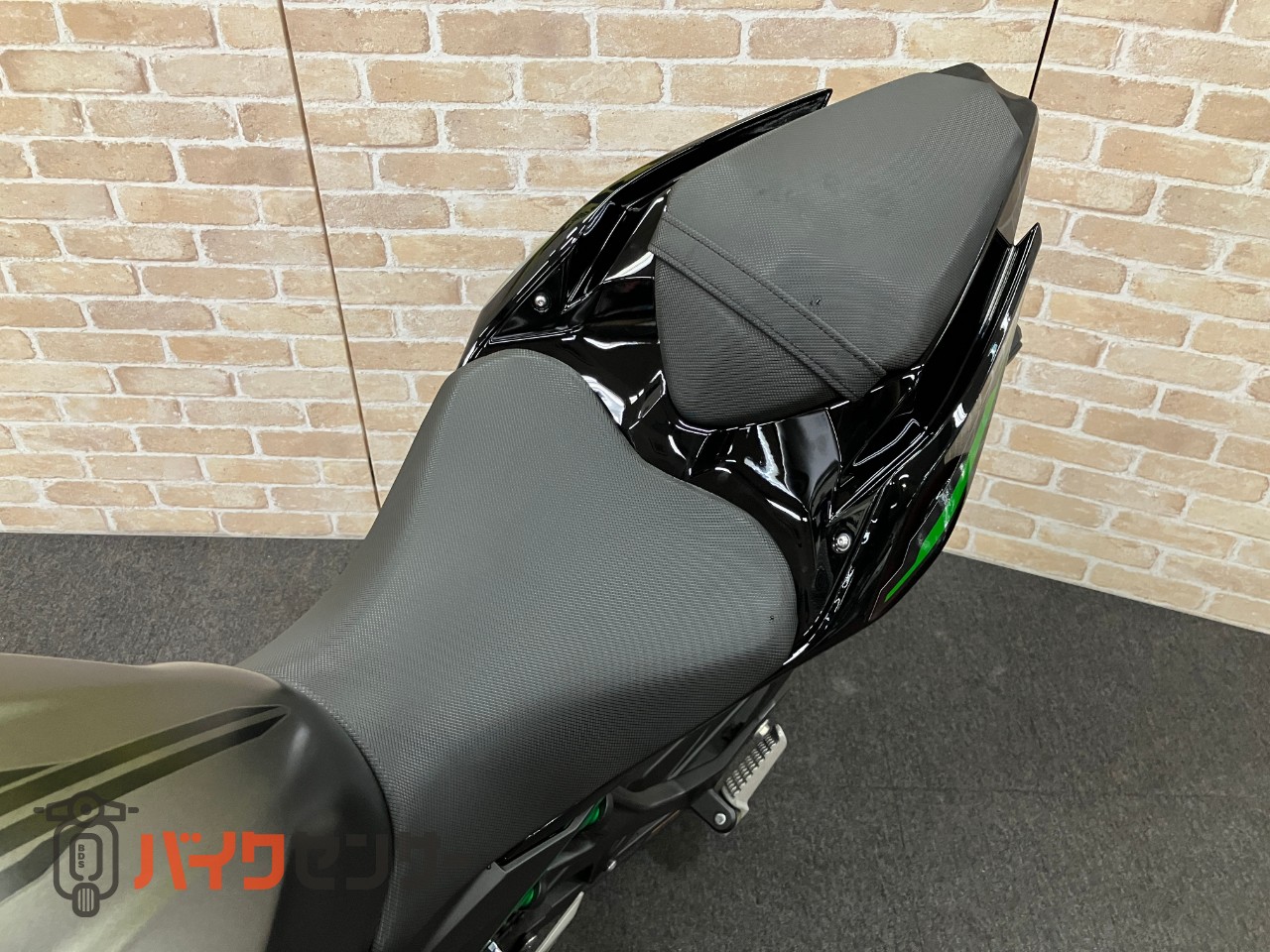 Z250 トリックスターイカヅチサイレンサー_15