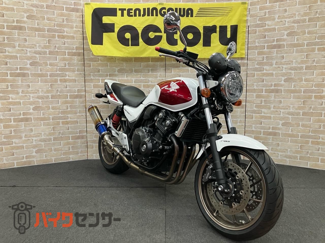 CB400 SUPER FOUR VTEC REVO　25周年記念モデル　ワイバンスリップオンマフラー　ETC_2