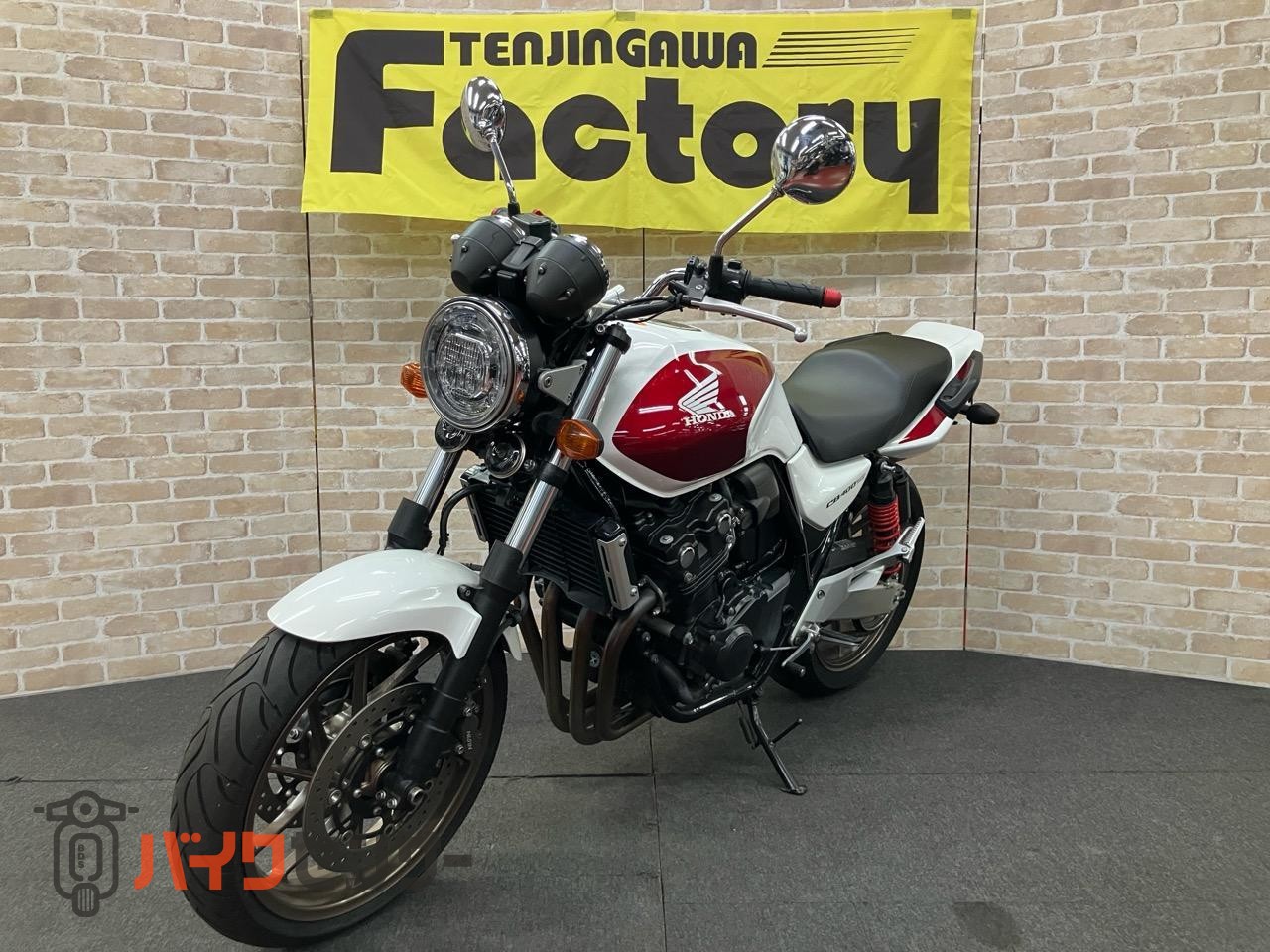 CB400 SUPER FOUR VTEC REVO　25周年記念モデル　ワイバンスリップオンマフラー　ETC_3
