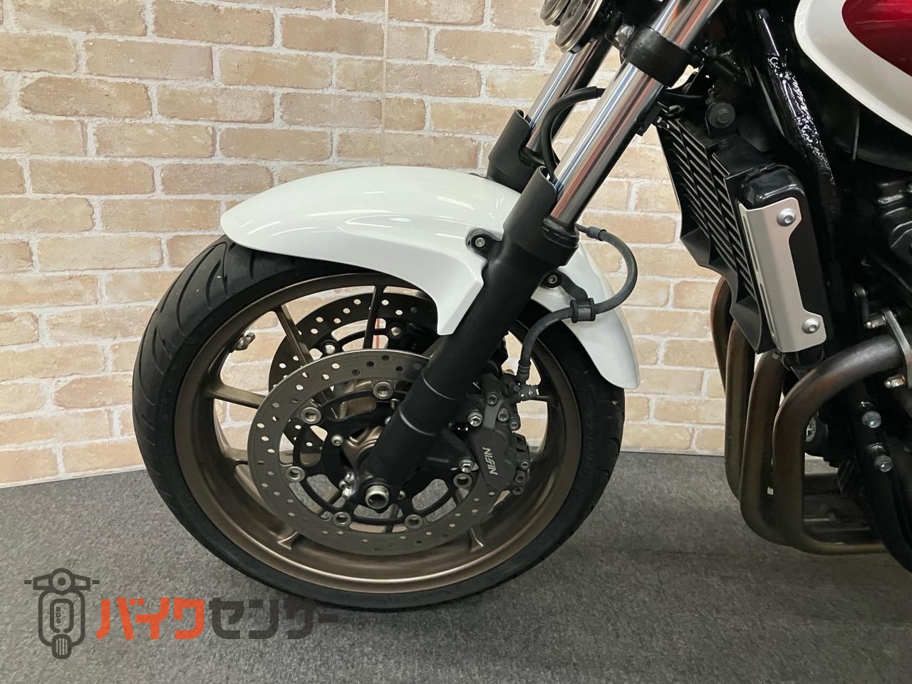 CB400 SUPER FOUR VTEC REVO　25周年記念モデル　ワイバンスリップオンマフラー　ETC_10