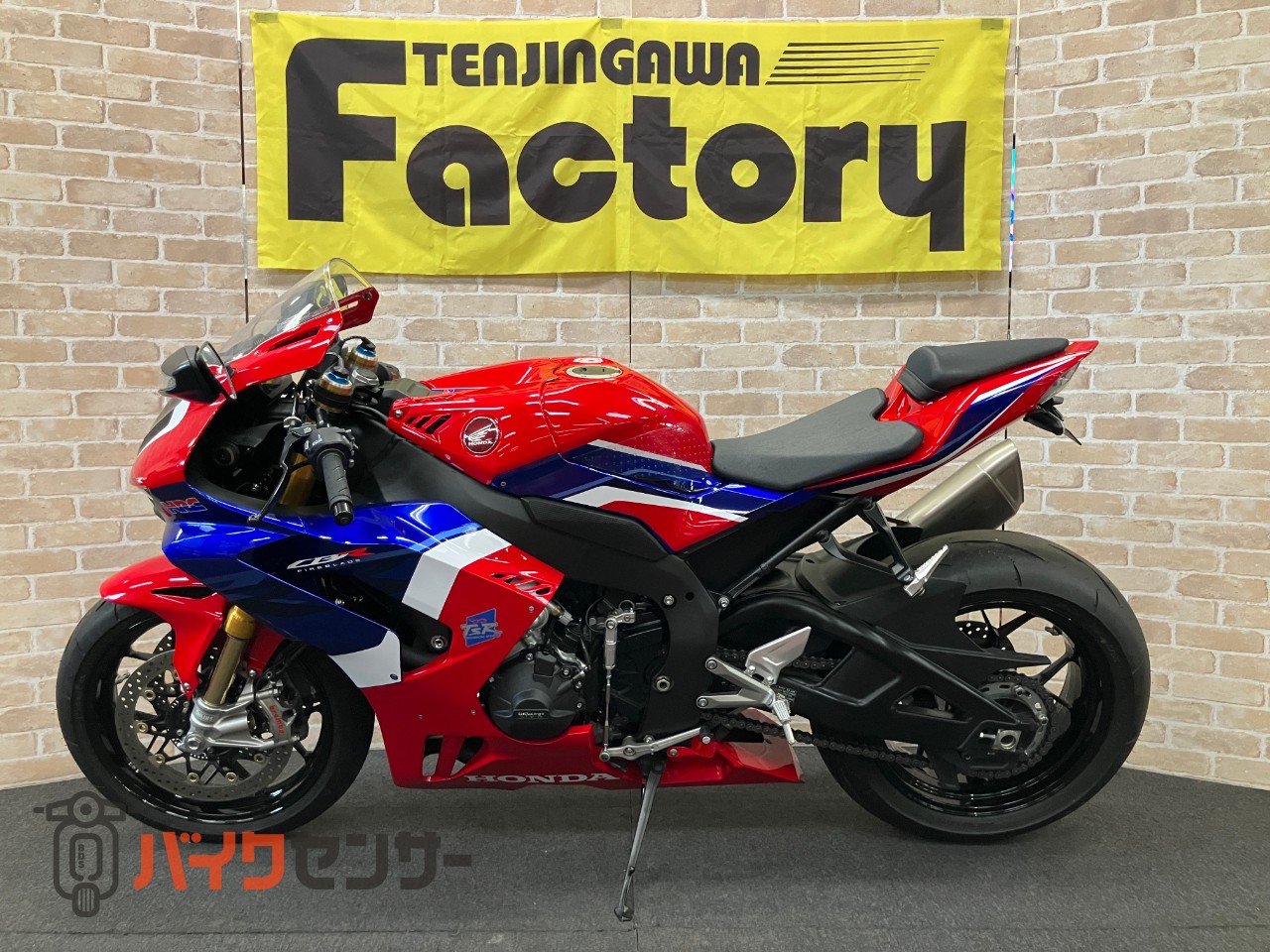 CBR1000RR-R　SP GBレーシングカバー　コアガード　フェンダーレス_1