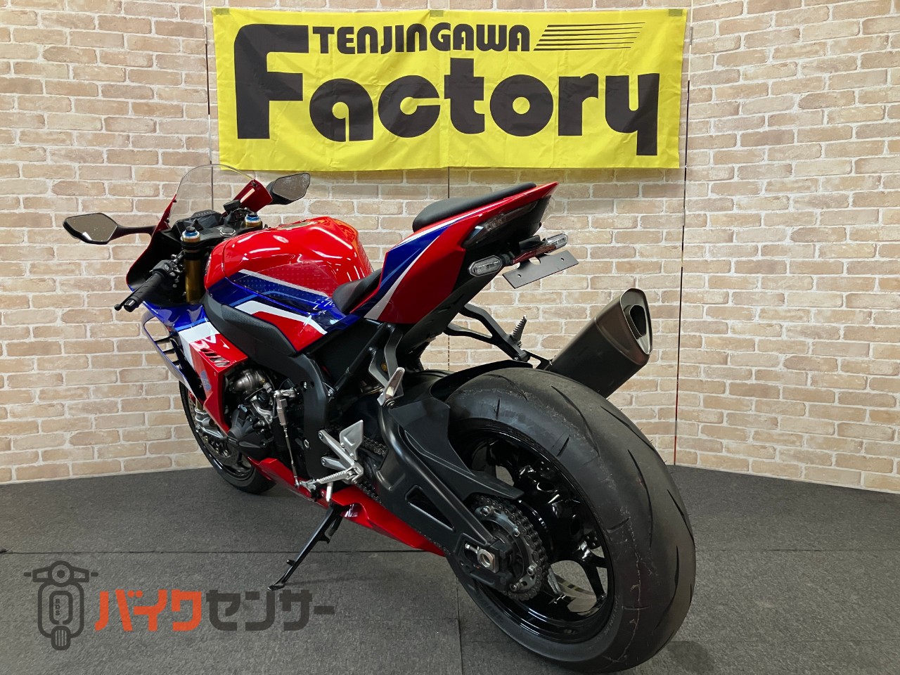 CBR1000RR-R　SP GBレーシングカバー　コアガード　フェンダーレス_5