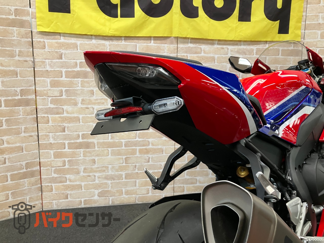 CBR1000RR-R　SP GBレーシングカバー　コアガード　フェンダーレス_12