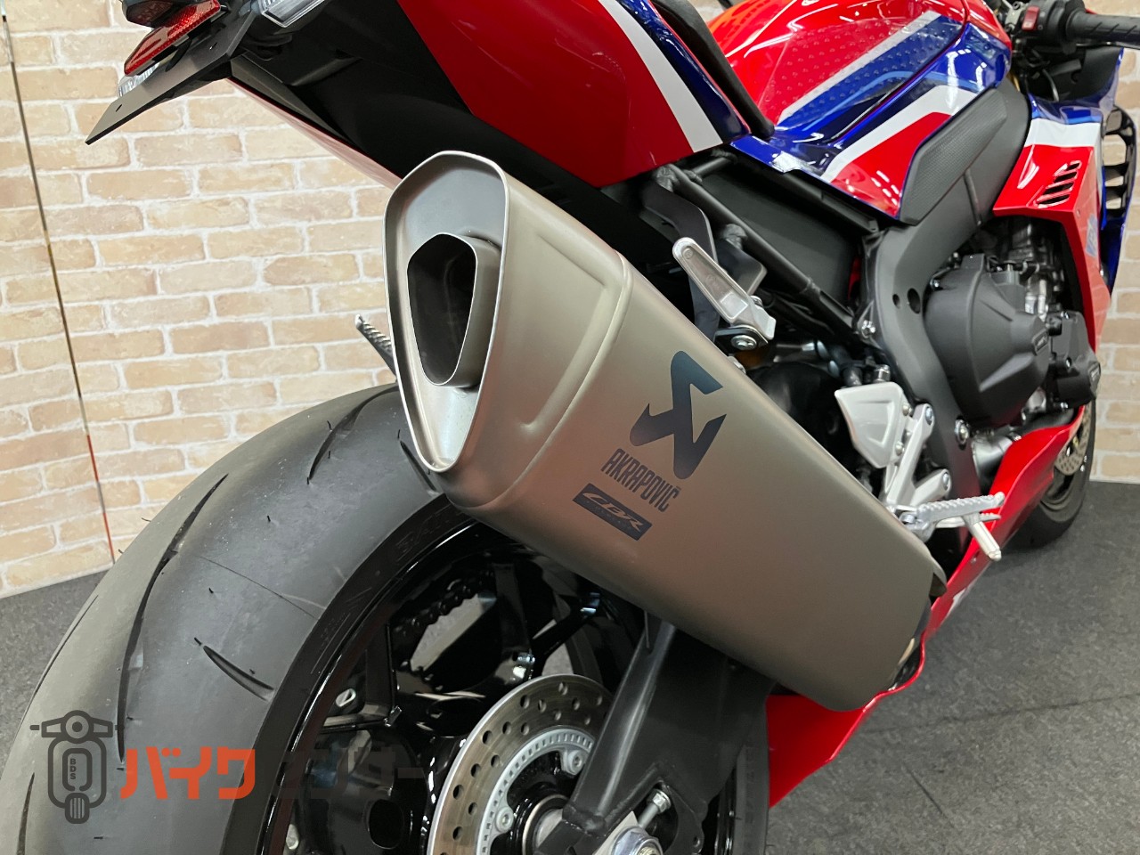 CBR1000RR-R　SP GBレーシングカバー　コアガード　フェンダーレス_13