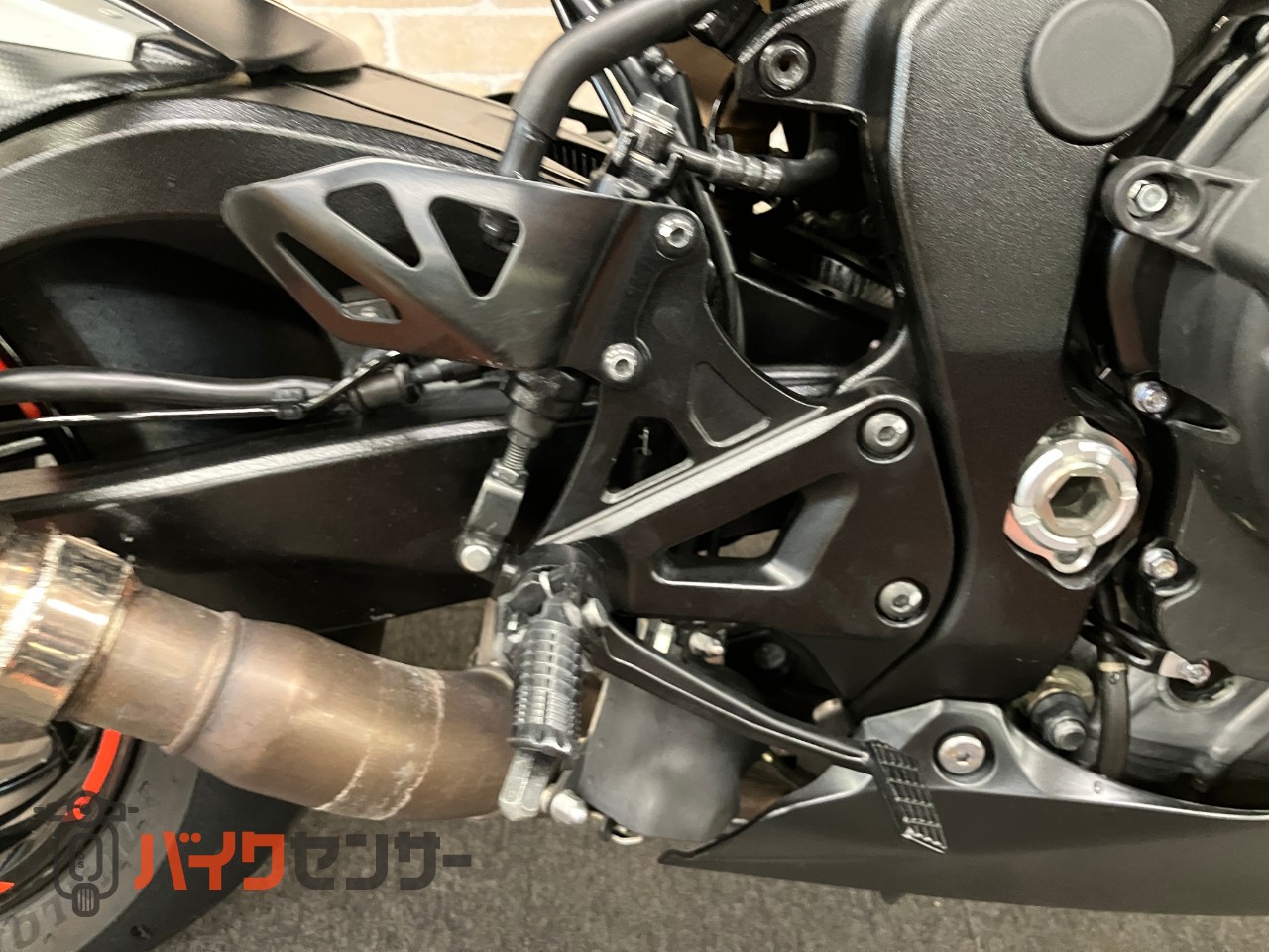 GSX-R1000R　最終モデル　GBレーシングカバー　ヨシムラスリップオン　コアガード　ハンドル　スクリーン　インナーフェンダー等カスタム_6