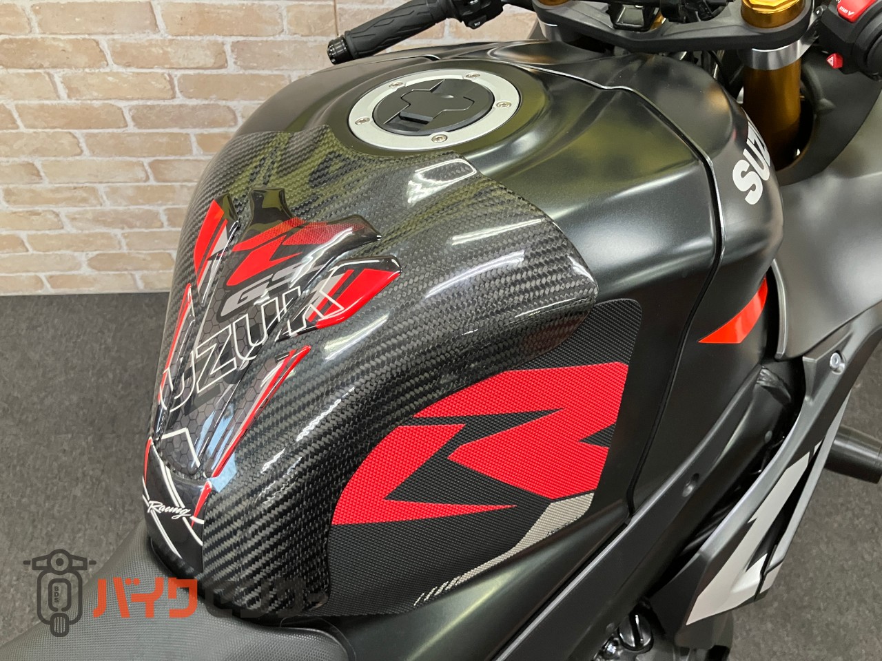 GSX-R1000R　最終モデル　GBレーシングカバー　ヨシムラスリップオン　コアガード　ハンドル　スクリーン　インナーフェンダー等カスタム_13
