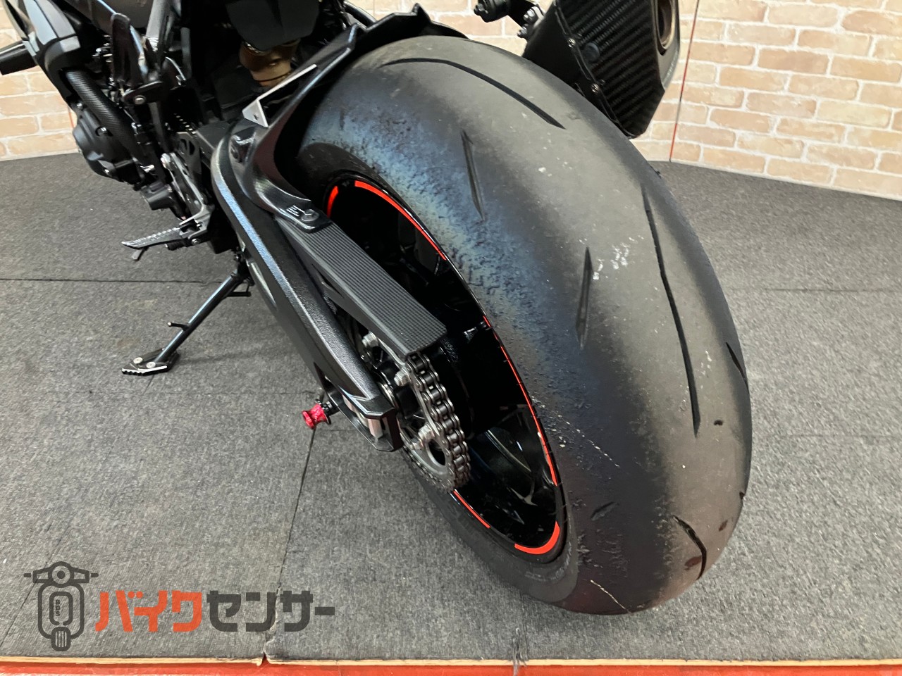 GSX-R1000R　最終モデル　GBレーシングカバー　ヨシムラスリップオン　コアガード　ハンドル　スクリーン　インナーフェンダー等カスタム_16