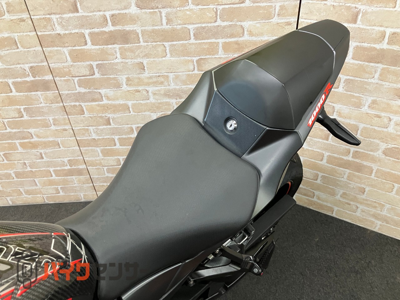 GSX-R1000R　最終モデル　GBレーシングカバー　ヨシムラスリップオン　コアガード　ハンドル　スクリーン　インナーフェンダー等カスタム_32